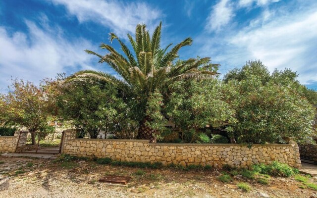 Beautiful Home in Potocnica With Wifi and 2 Bedrooms