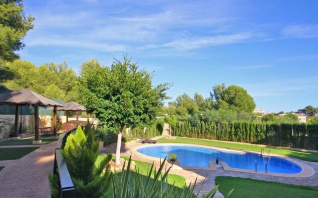 Bungalow - 3 Bedrooms with Pool and WiFi - 104996