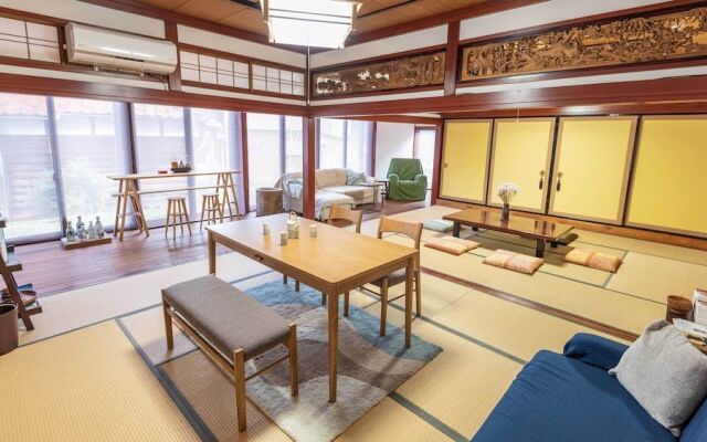Guest House IROHA Lotusland