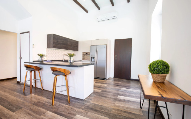 ☀️Sunshine☀️  Magnificently Bright 2BR Top City Centre Townhouse
