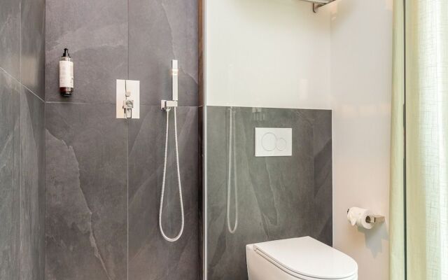 Icon H 305 Suite Micro-living