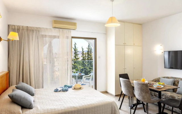 Stephanos Hotel Apts