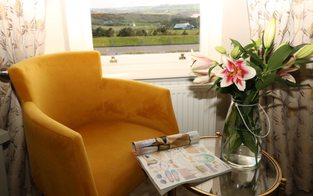 Causeway Hotel