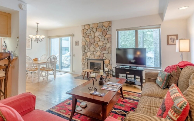 Horizon Four 141 - 2 Br Condo