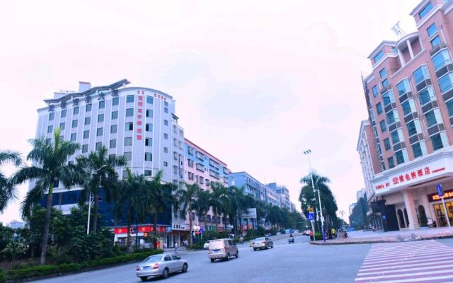 Vienna Hotel Shenzhen Dalang Clothing Base Branch
