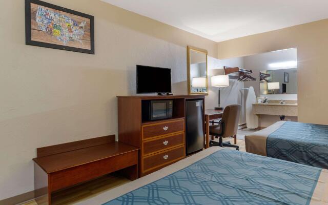 Econo Lodge Sturbridge Route 20