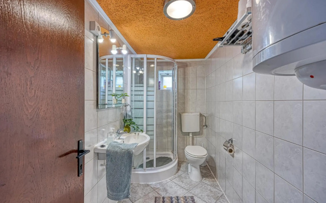 Holiday home Veki***