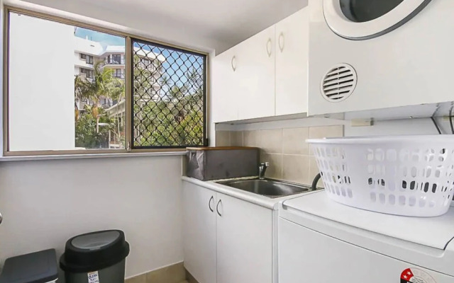 Classy 3 Bedroom Apartment by the Beach