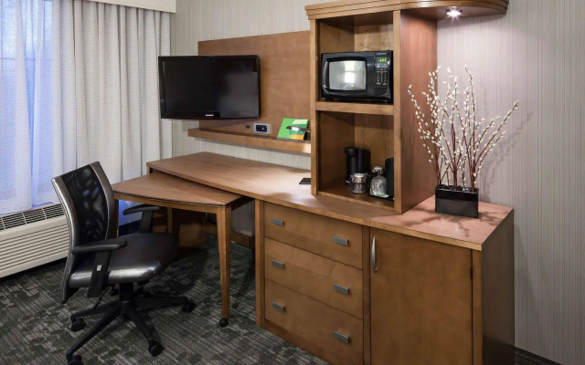 Courtyard by Marriott Charlottesville University Medical Ctr