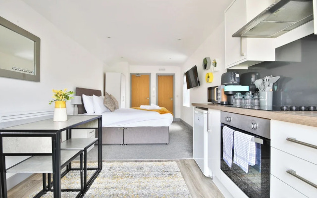 Stunning Studio In Converted Building