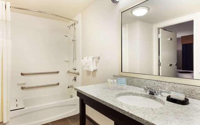 Hampton Inn & Suites Camp Springs/Andrews AFB