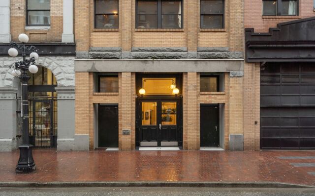 Sterling Suites Gastown