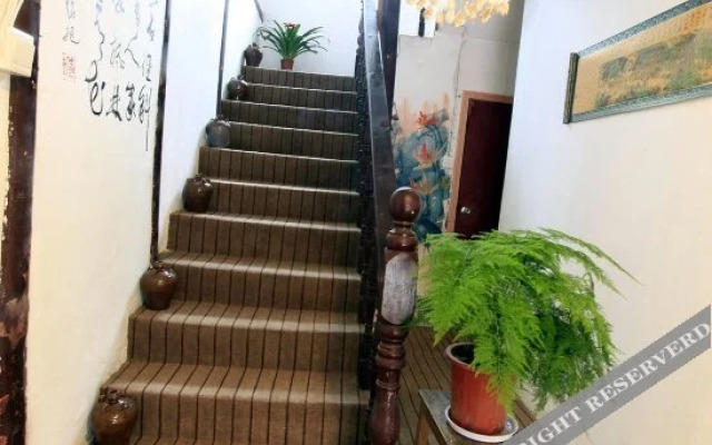 Yanyulou Hostel