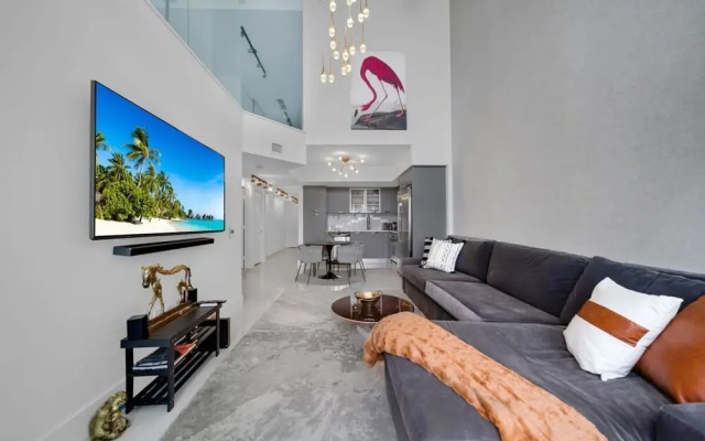 Sunbeam Plush 2 Story Loft