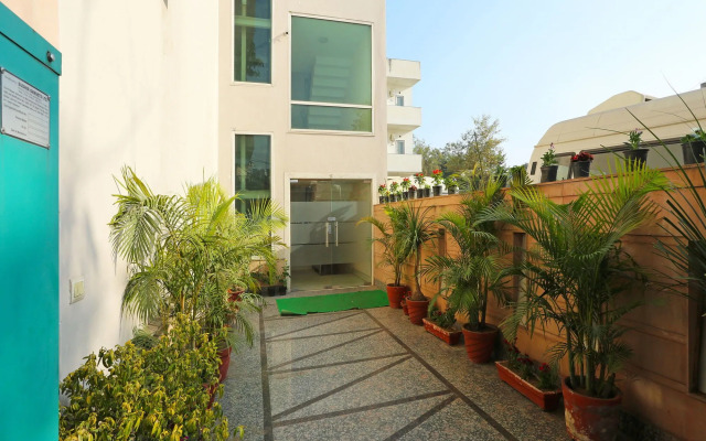 OYO 11322 Hotel The Camria