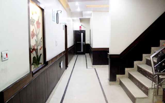 OYO 528 Hotel Neptune Residency