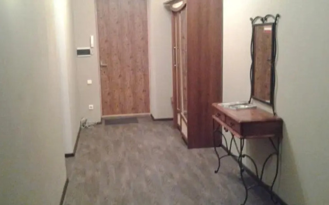 На Володарского