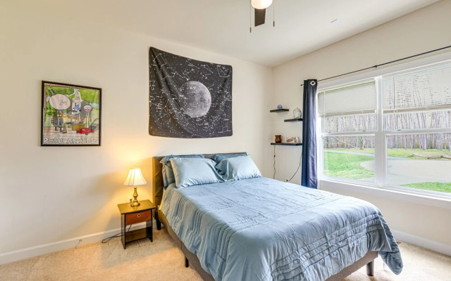 Lakefront Fredericksburg Home w/ Deck + Fire Pits!