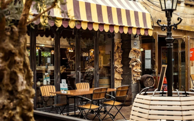 Chalet Near Trails & Town