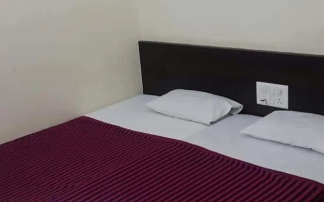 Iroomz VKG Complex