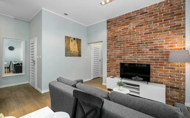 Two Bedroom Apartment Garbary by Renters