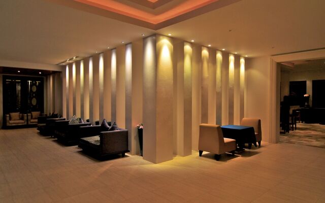 Grand Bleu Ocean View Pool Suite