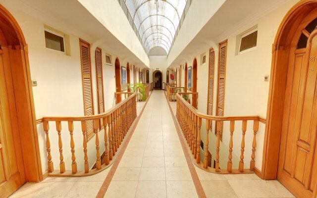 Sovereign Hotel