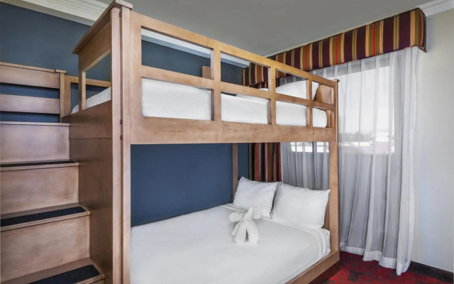 Desert Palms Hotel & Suites