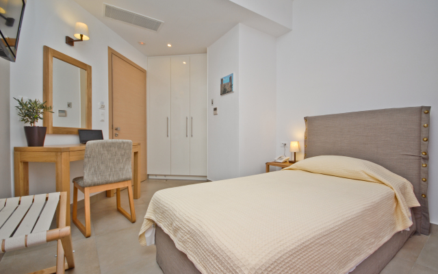Xenia Hotel