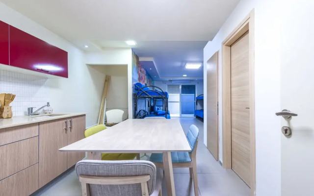 Dormitory Levontine 14