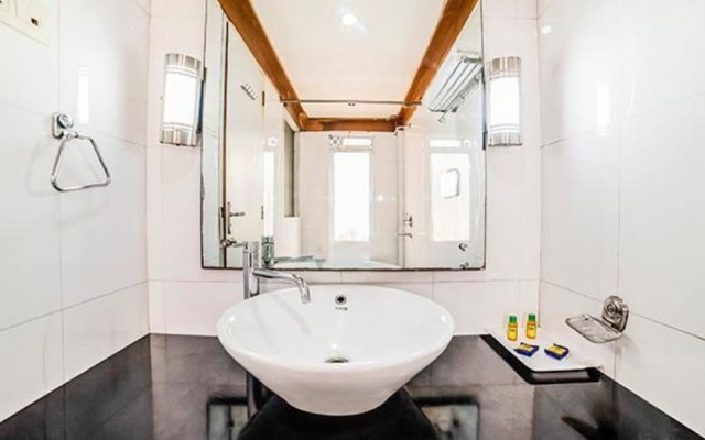 FabHotel Prime Rapid Lakme Executive