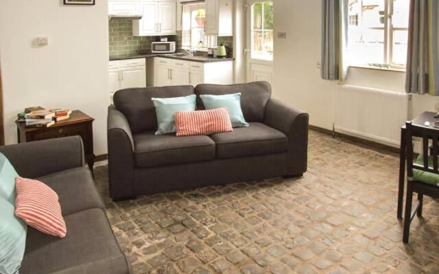 Finwood Cottage 2