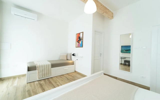 Velis - art & hospitality