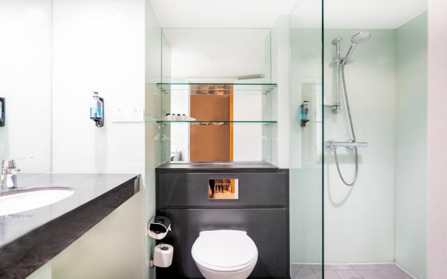 Holiday Inn London - Luton Airport by IHG