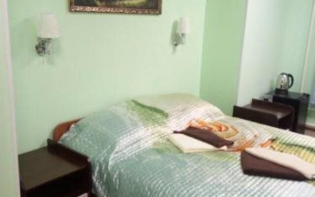 Guris Hotel - Hostel