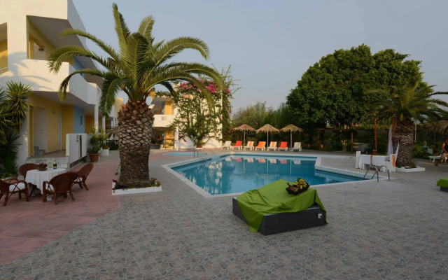 Golden Star Hotel - Adults Only (+16)