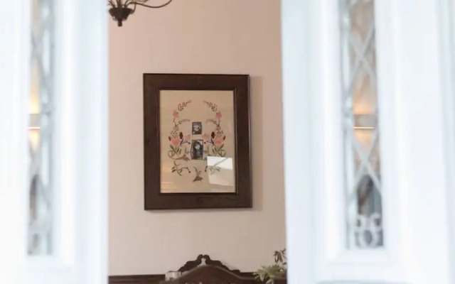 Traditional Inn Pirethron