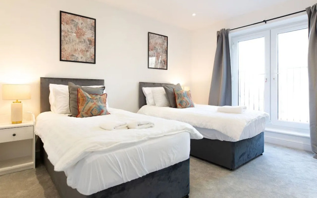Central Flats in Cardiff with Parking
