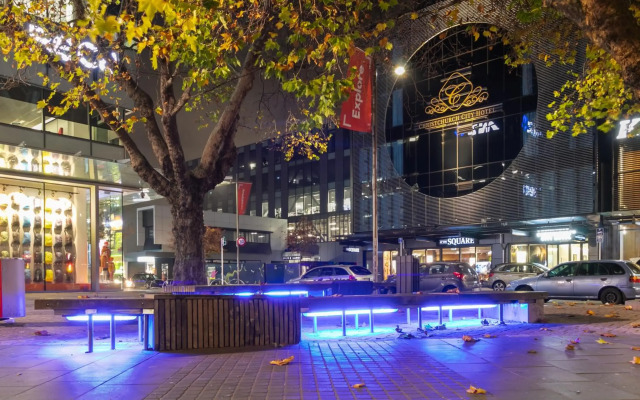 Christchurch City Hotel