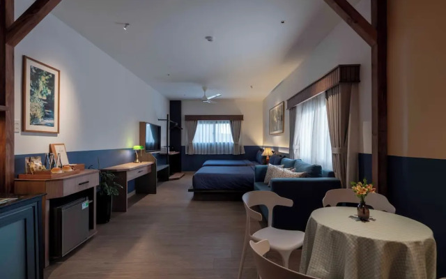 The Lamp Boutique House