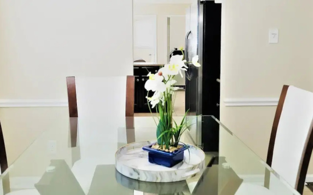 3Bdrm 2.5Bath 5Beds - Near Downtown