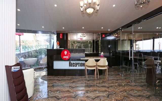 OYO 10076 Hotel Skylark