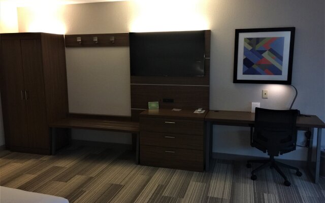Holiday Inn Express & Suites Danville by IHG