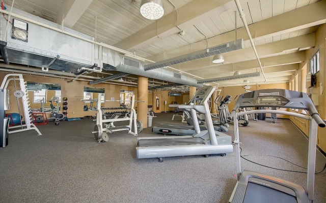 FRONTDESK Sycamore Place Apts Downtown Cincinnati