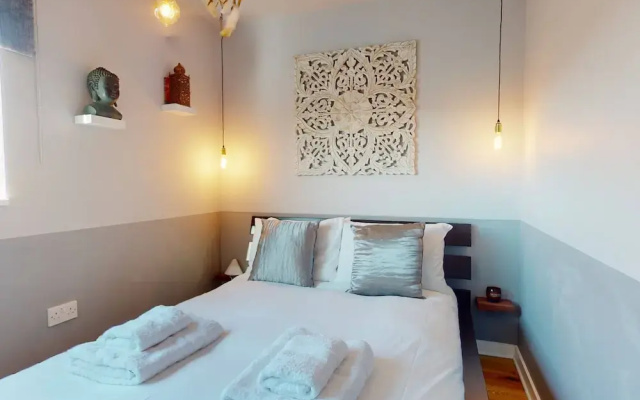 Modern, Cosy Apartment On Vibrant Deptford High Street