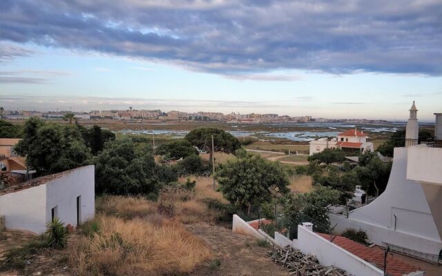 Sleep & Go Faro Airport Guest House