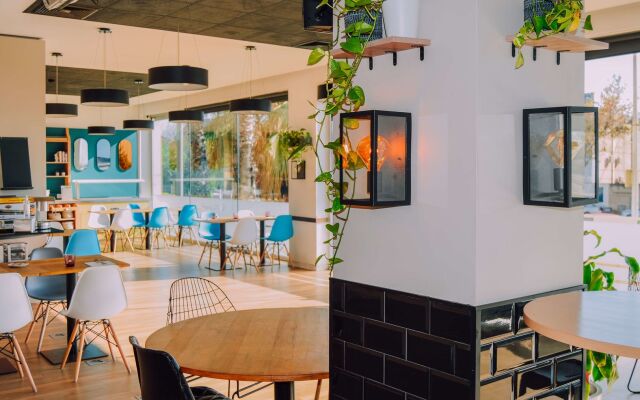 Travelodge BCN Cornella Fira