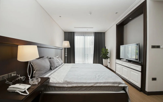 Hong Gia Tue Apartment