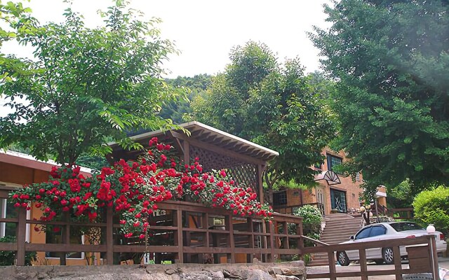 Yangpyeong Scented Clay Pension