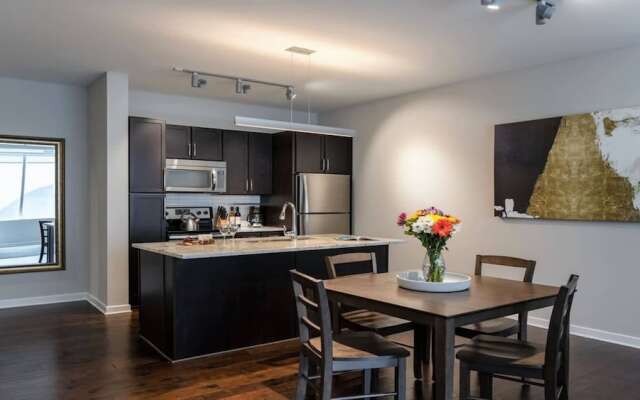 Downtown Dallas CozySuites w/ gym 9